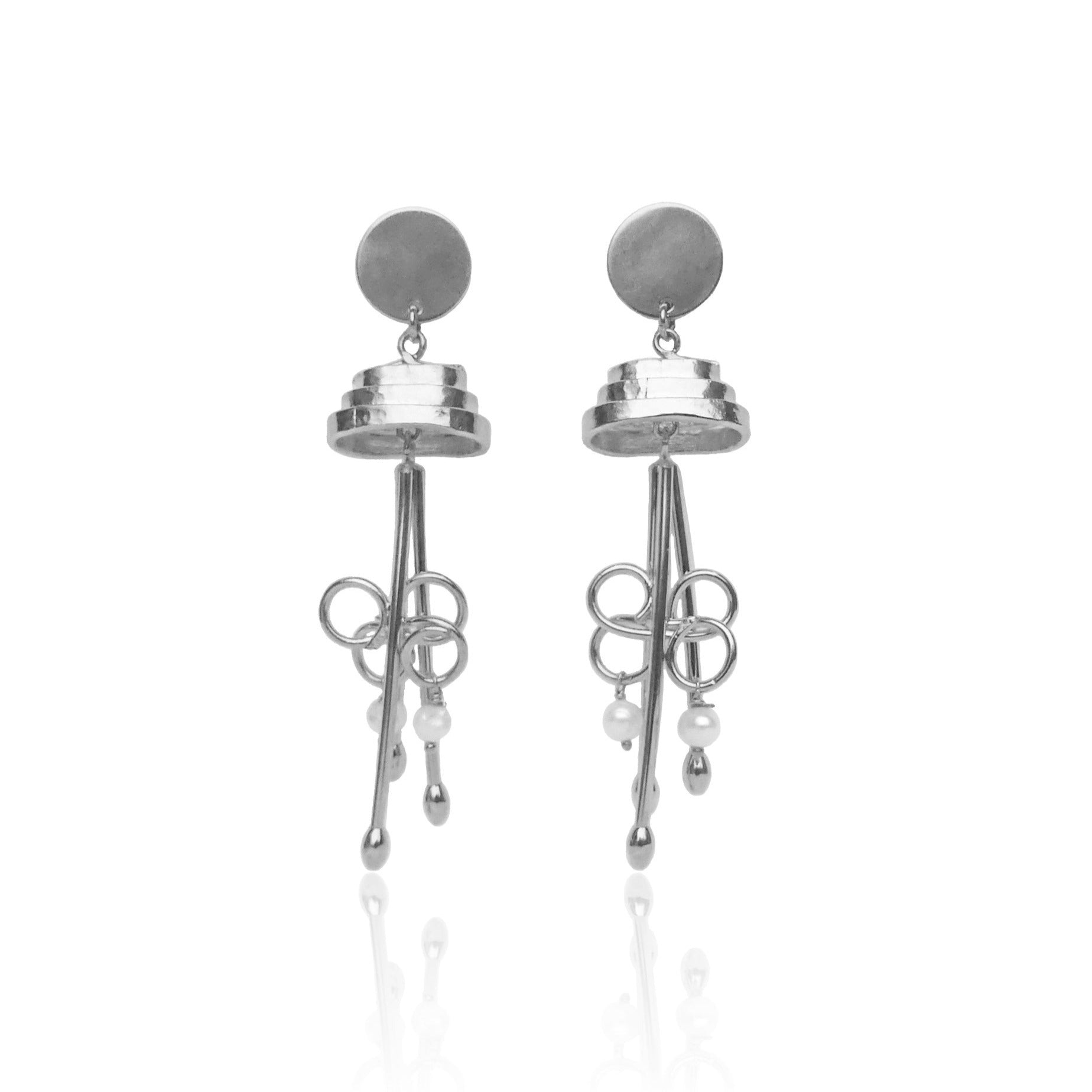 ARISTOTELIA Pearls Earrings